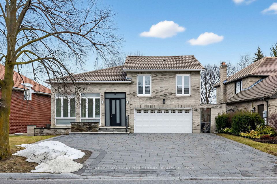 Detached at 23 Montgomery Court, Markham, ON L3R 0C4, Markham