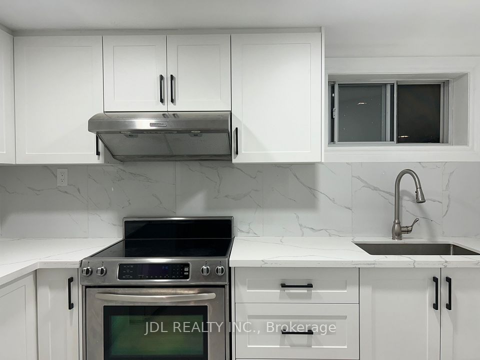 Detached at 110 Robinson St Street Suite A, Markham, ON L3P 1P1, Markham