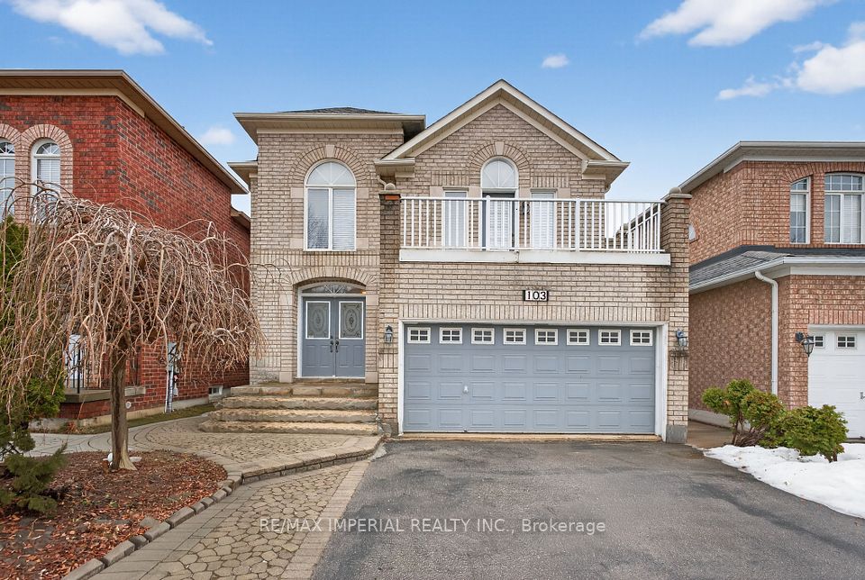 103 Ferdinand Avenue, Vaughan, ON L6A 3H6