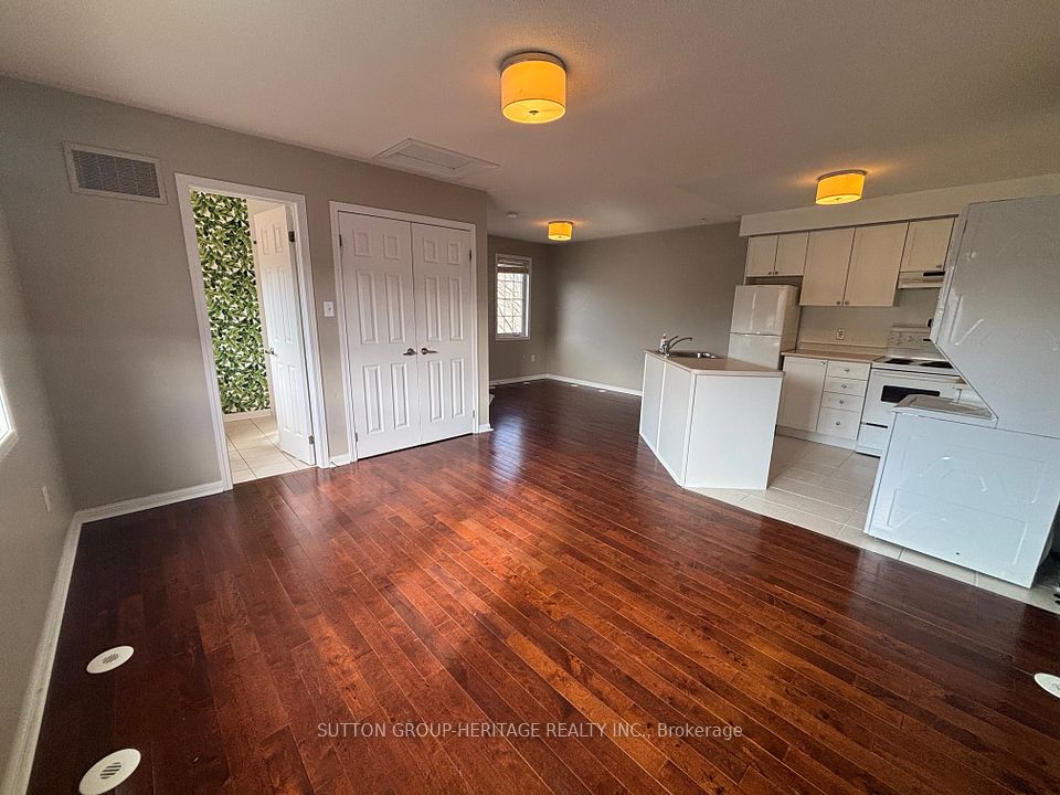 Detached at 12 Black Creek Drive Coachhouse, Markham, ON L6B 1L7, Markham