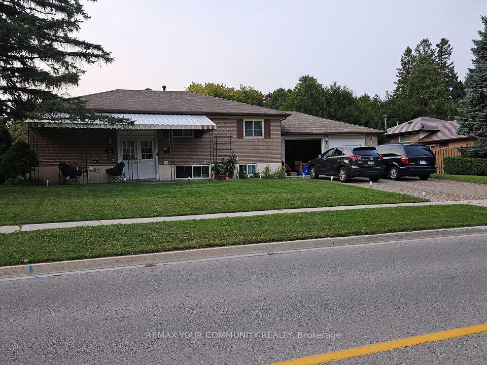 1 Foreht Crescent, Aurora, ON L4G 3E7