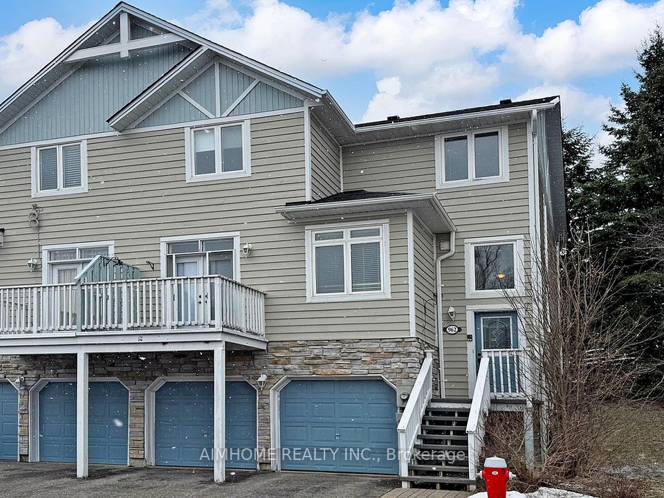 Condo Townhouse at 962 On Bogart Circle, Newmarket, ON L3Y 8T4, Newmarket