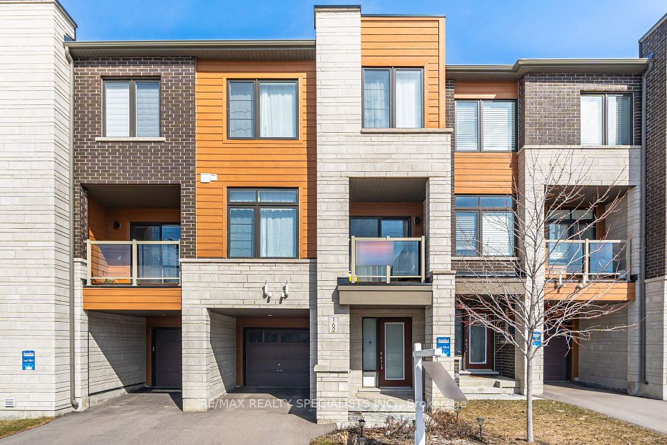 Att/Row/Townhouse at 162 Vantage Loop, Newmarket, ON L3X 0L2, Newmarket