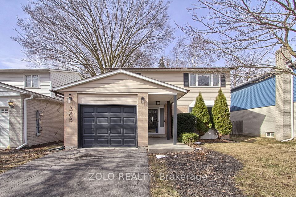 Detached at 388 Terry Drive, Newmarket, ON L3Y 5E7, Newmarket