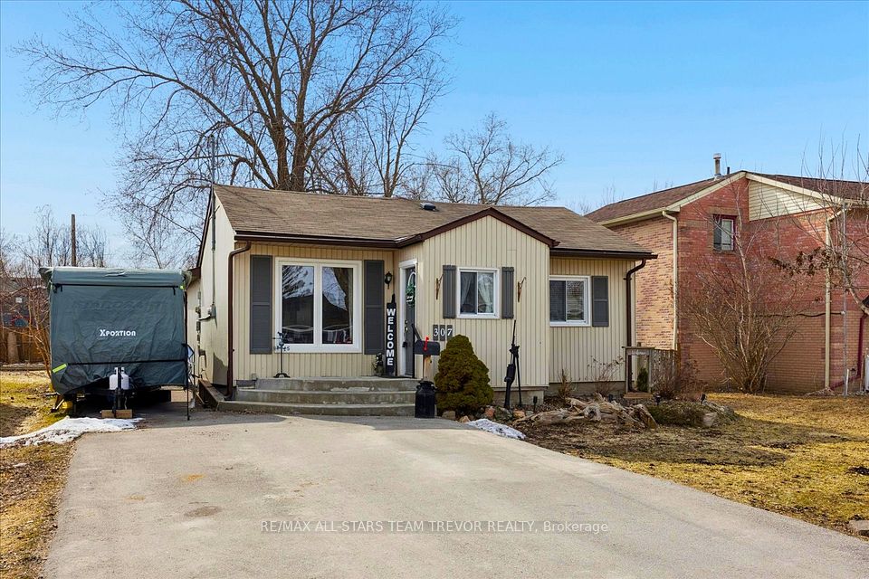 Detached at 307 Kenwood Avenue, Georgina, ON L4P 2X6, Georgina