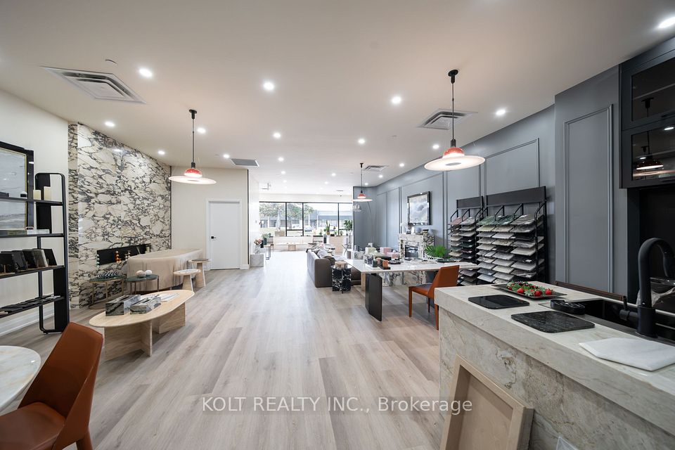 330 Esna Park Drive 30, Markham, ON L3R 1H3