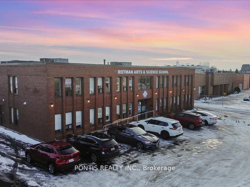 7 BRADWICK Drive, Vaughan, ON L4K 2T4