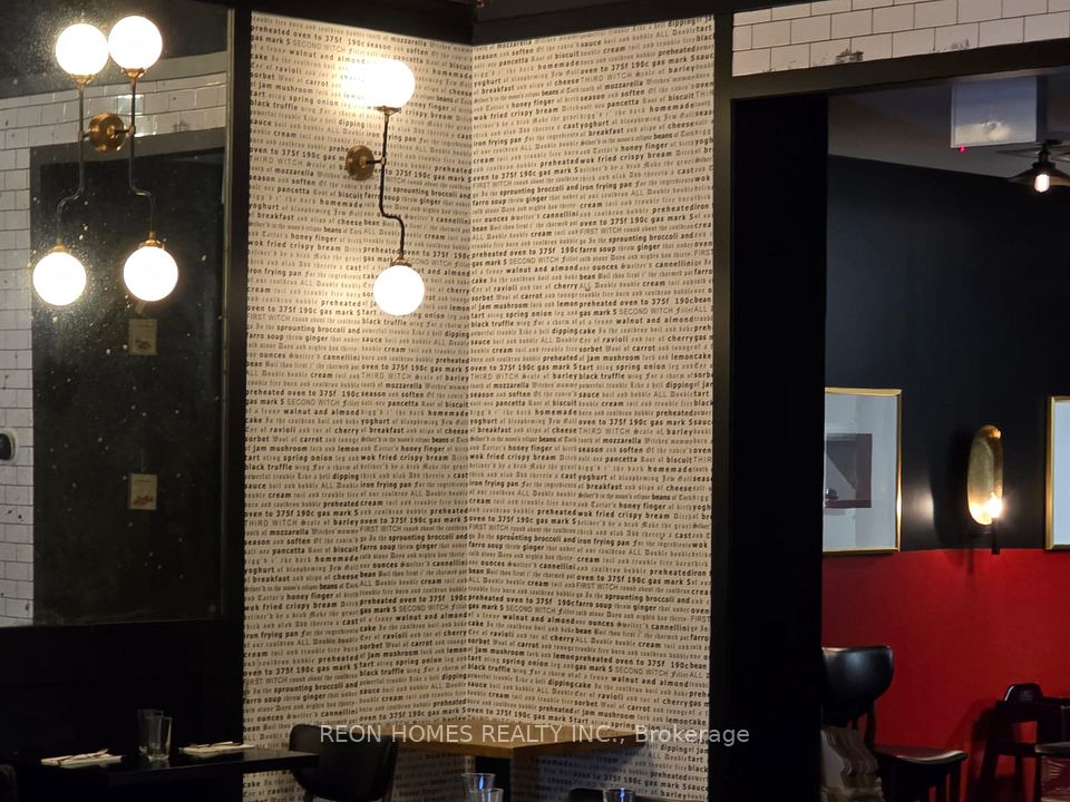 233 Earl Stewart Drive, Aurora, ON L4G 6V8