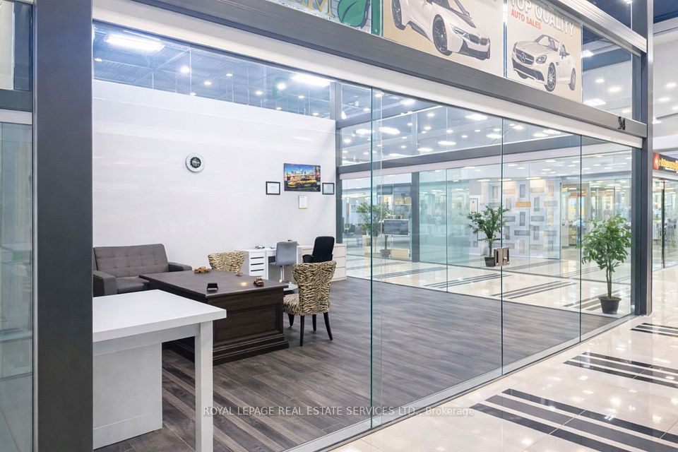 7250 KEELE Street, Vaughan, ON L4K 1Z8