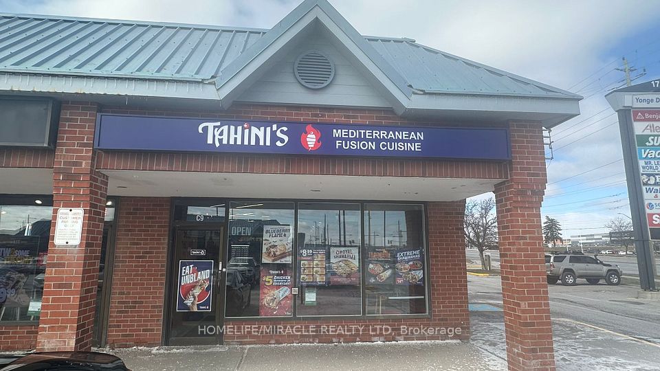 17480 yonge Street, Newmarket, ON L3Y 8A8