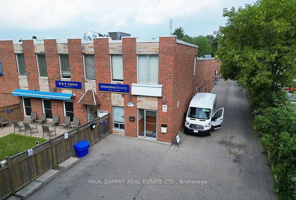 10 Harlech Court 4, Markham, ON L3T 6L4