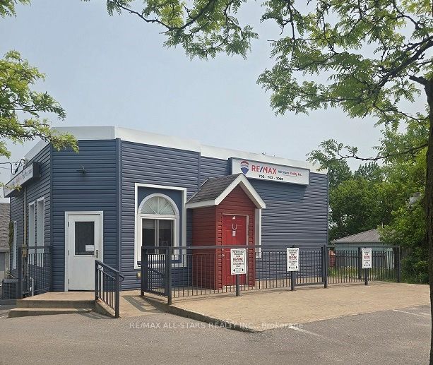 1 Albert Street S, Brock, ON L0C 1H0