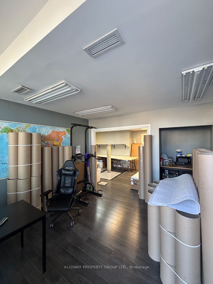 1260 Journey's End Circle 5, Newmarket, ON L3Y 8Z7