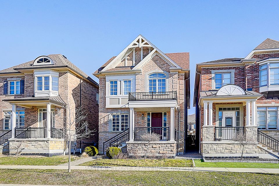 242 Paradelle Drive, Richmond Hill, ON L4E 1B8