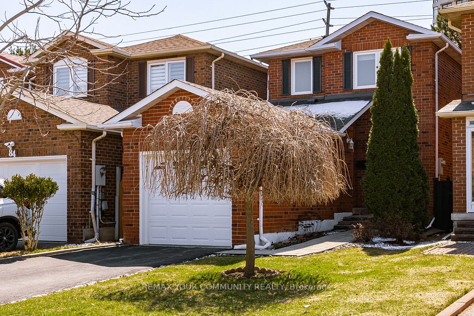 82 Whitney Place, Vaughan, ON L4J 6V5
