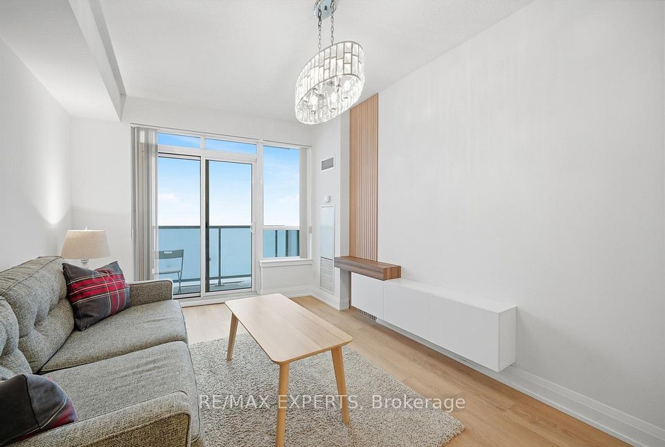 7161 Yonge Street 2433, Markham, ON L3T 0C8