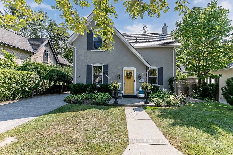 27 Catherine Avenue, Aurora, ON L4G 1K4