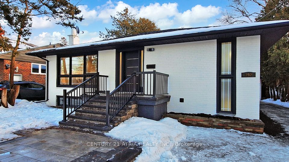 392 Bent Crescent, Richmond Hill, ON L4C 1C3