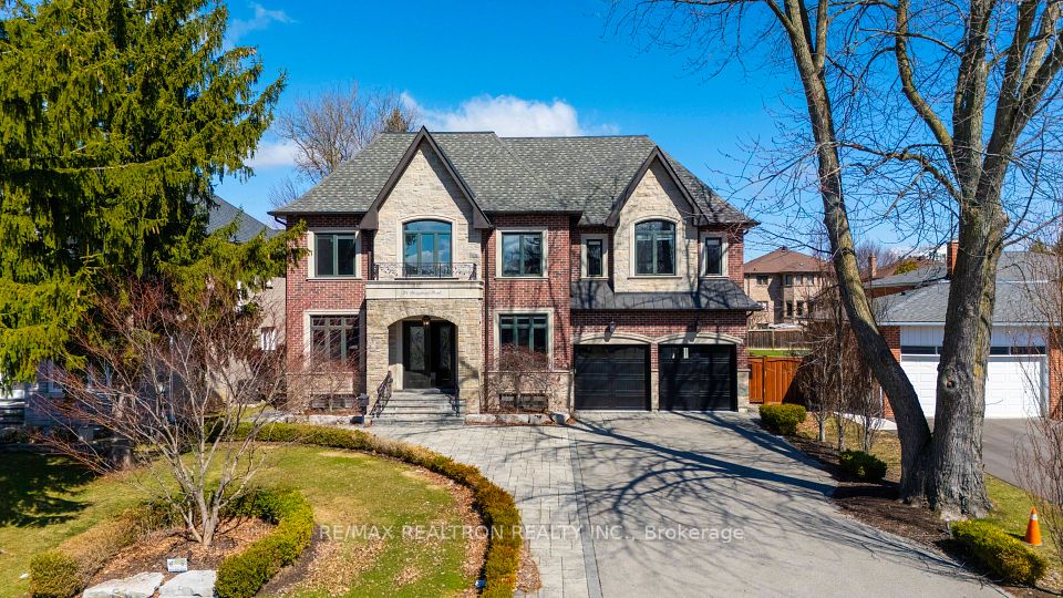 74 Yongehurst Road, Richmond Hill, ON L4C 3T2