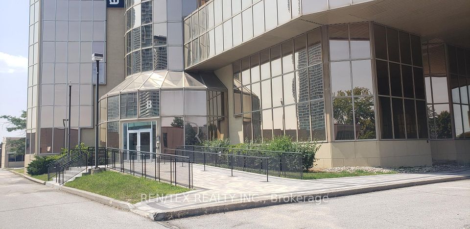 8000 Jane Street 101, Vaughan, ON L4K 5B8