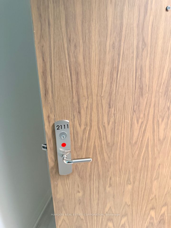 27 Korda Gate 2111, Vaughan, ON L4K 2M9