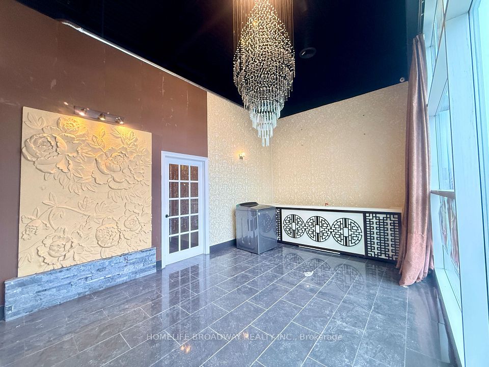 8241 Woodbine Avenue 14, Markham, ON L3R 2P1