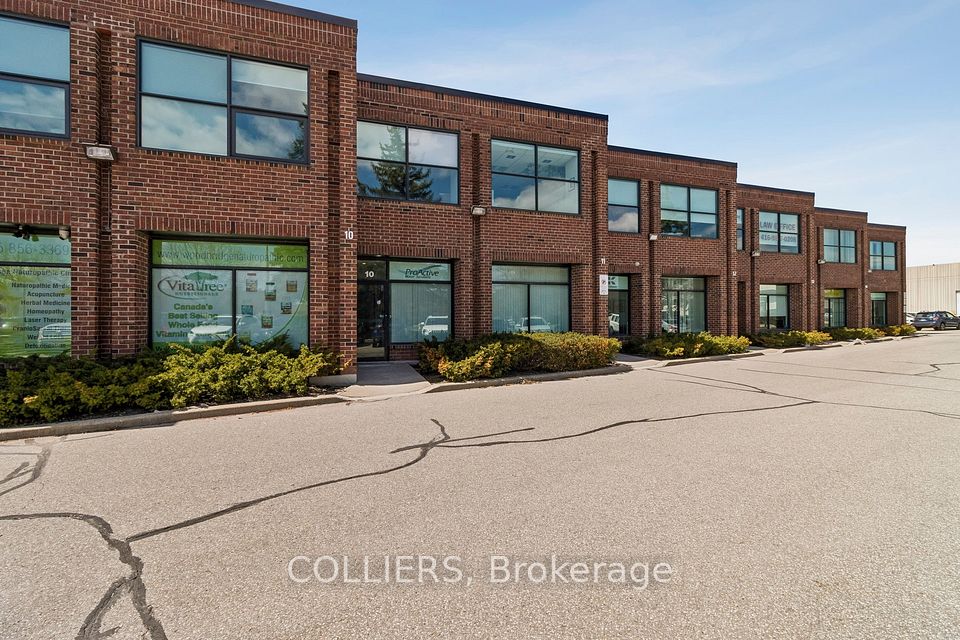 242 Applewood Crescent 10, Vaughan, ON L4K 4E5