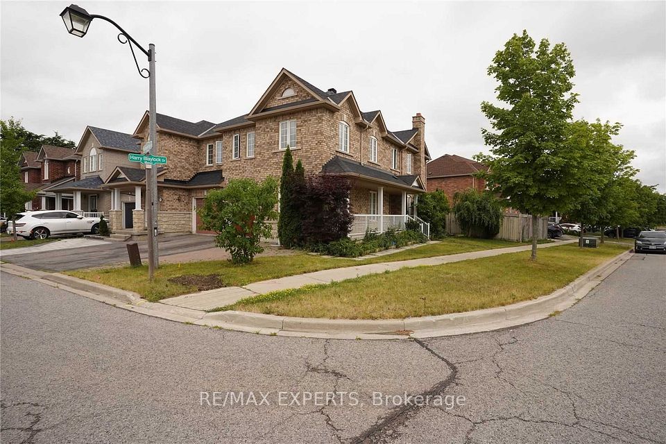 Semi-Detached  at 33 Saltspring Drive, Markham, ON L6E 2H1, Markham