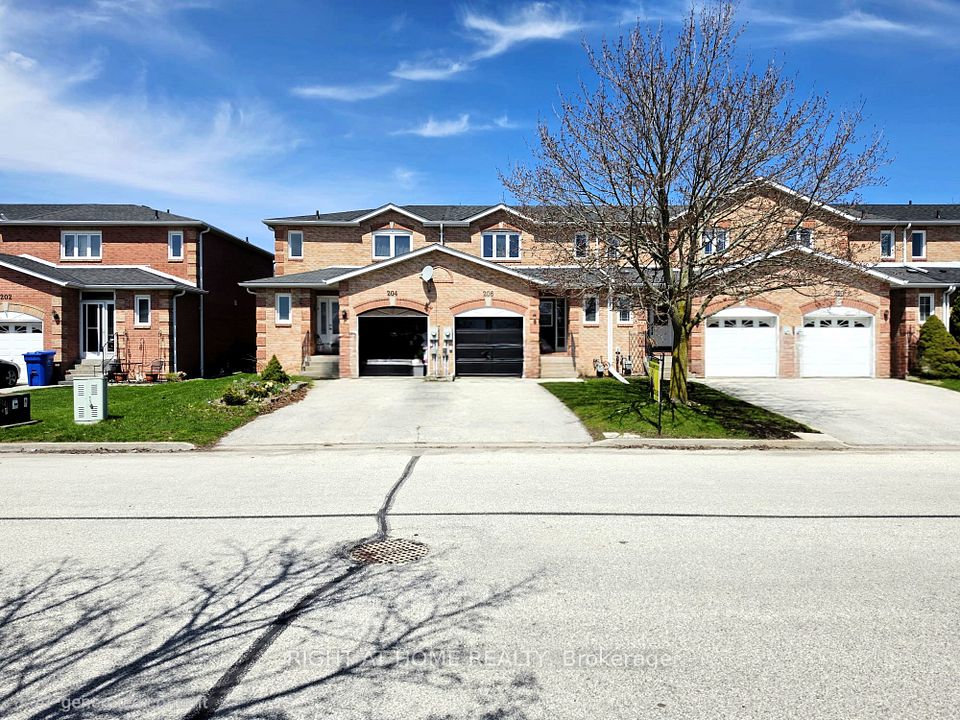 Att/Row/Townhouse at 206 Fairwood Drive, Georgina, ON L4P 3Y5, Georgina