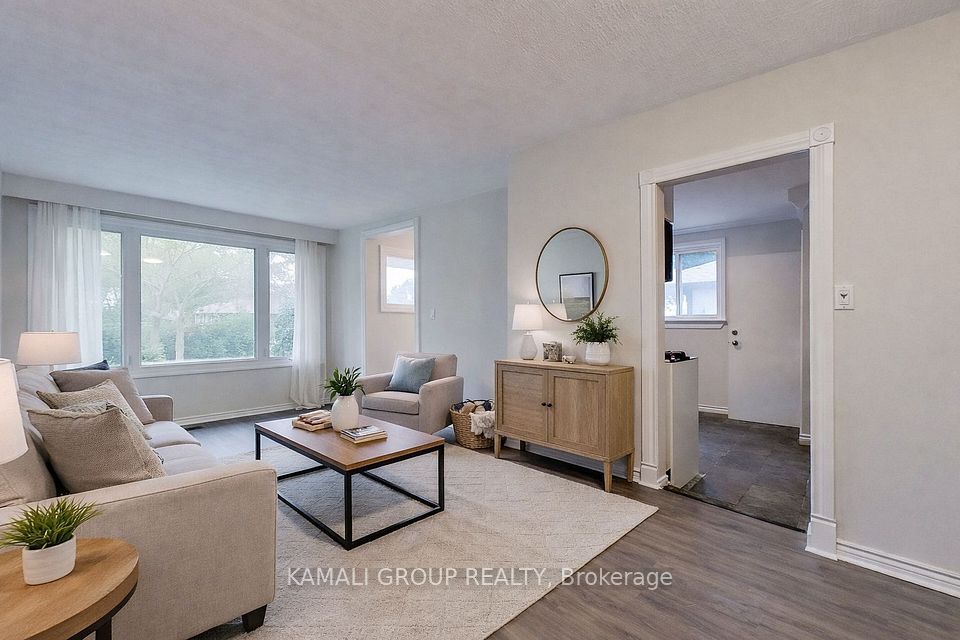 Semi-Detached  at 140 Cherrywood Drive MAIN, Newmarket, ON L3Y 2X7, Newmarket