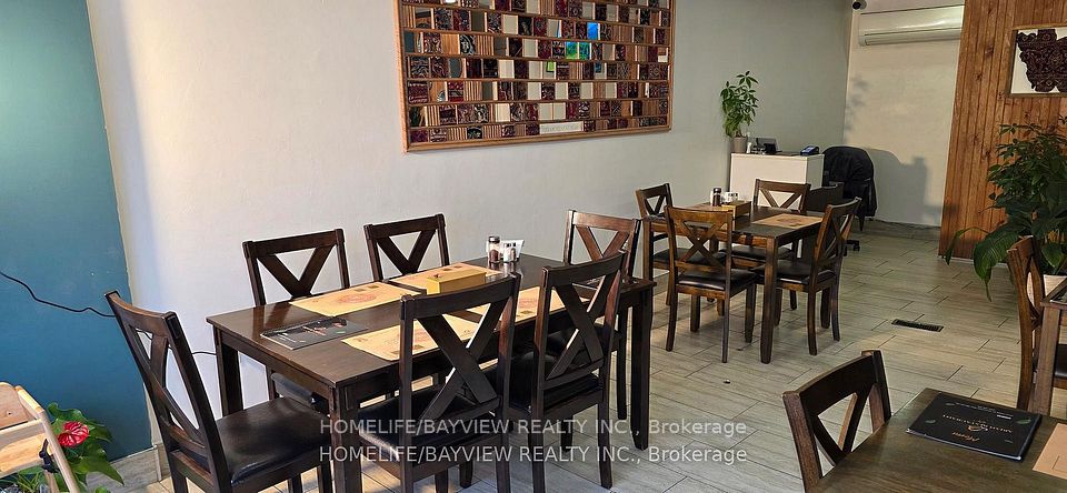 10145 Yonge Street, Richmond Hill, ON L4C 1T5