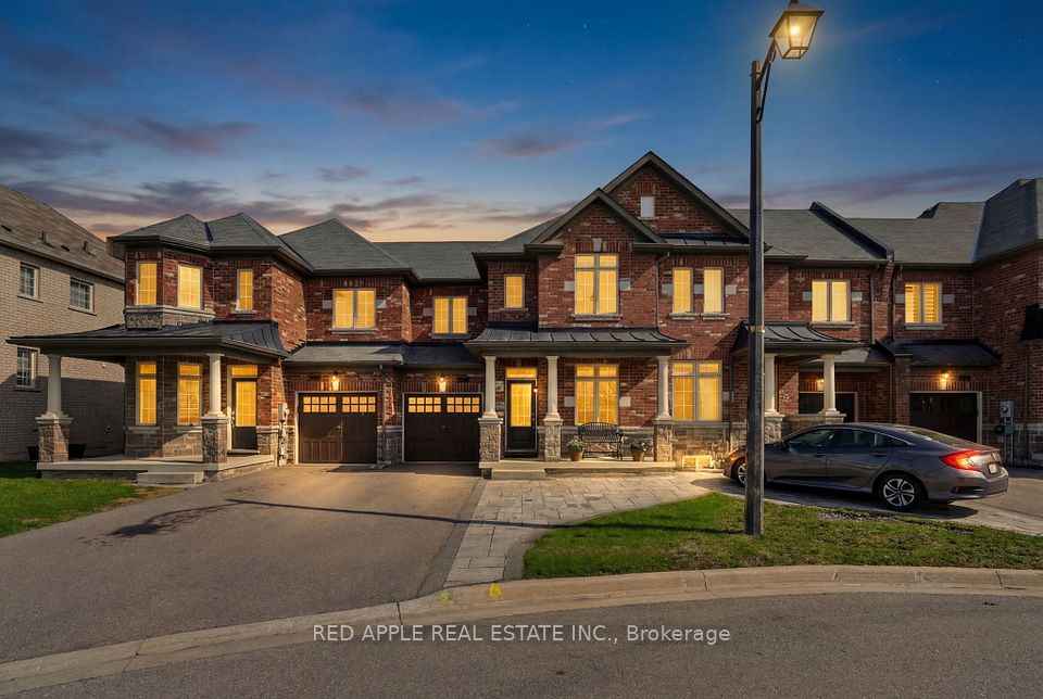 Att/Row/Townhouse at 347 Luck Court, Newmarket, ON L3X 0J5, Newmarket