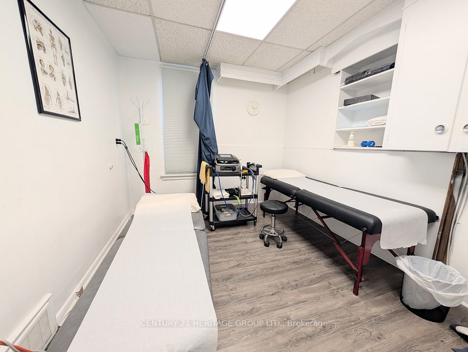 58 Major Mackenzie Drive E, Richmond Hill, ON L4C 1G9