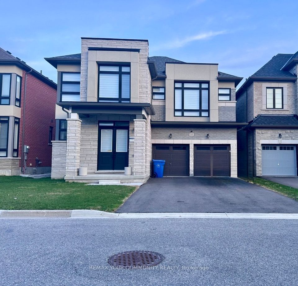 Detached at 105 Halldorson Avenue, Aurora, ON L4G 7B6, Aurora