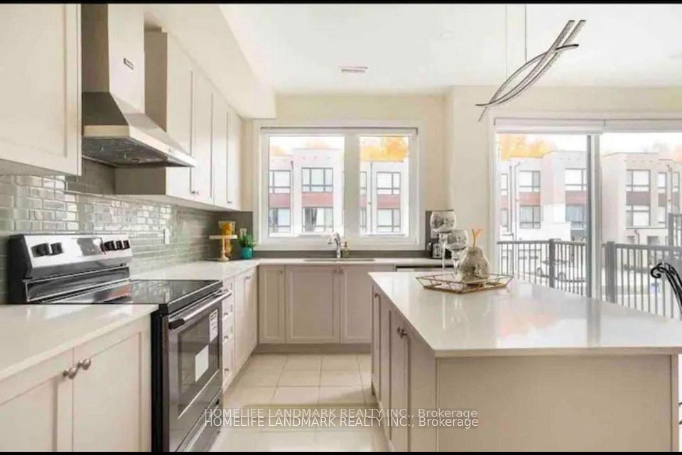 Att/Row/Townhouse at 22 Lord Melborne Street, Markham, ON L6C 0Z5, Markham