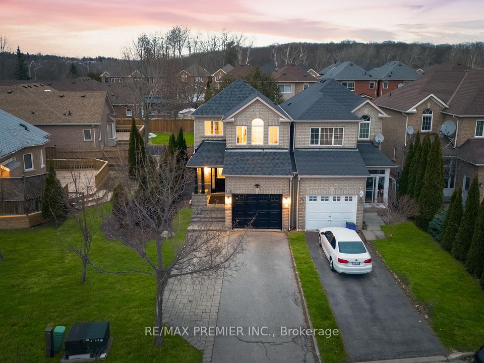 Semi-Detached  at 4 Hacienda Drive, Richmond Hill, ON L4E 3X1, Richmond Hill