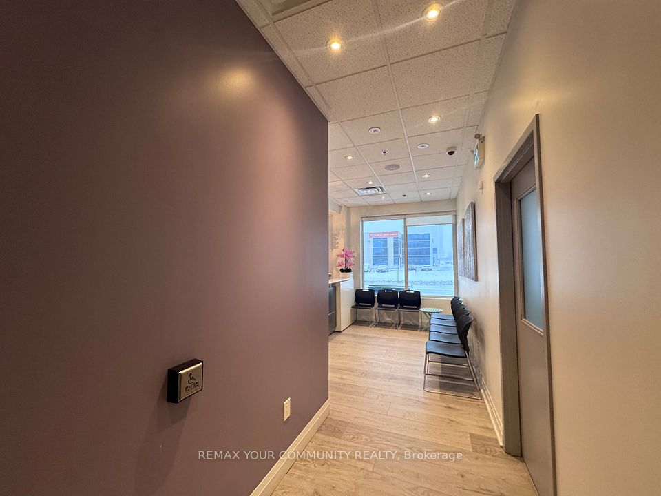 8760 Jane Street S 105, Vaughan, ON L4K 2M9