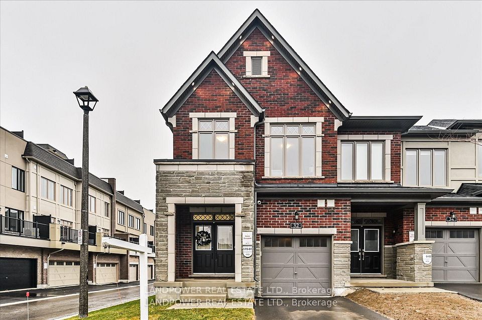 Att/Row/Townhouse at 32 Harvey Bunker Crescent, Markham, ON L6C 3K3, Markham