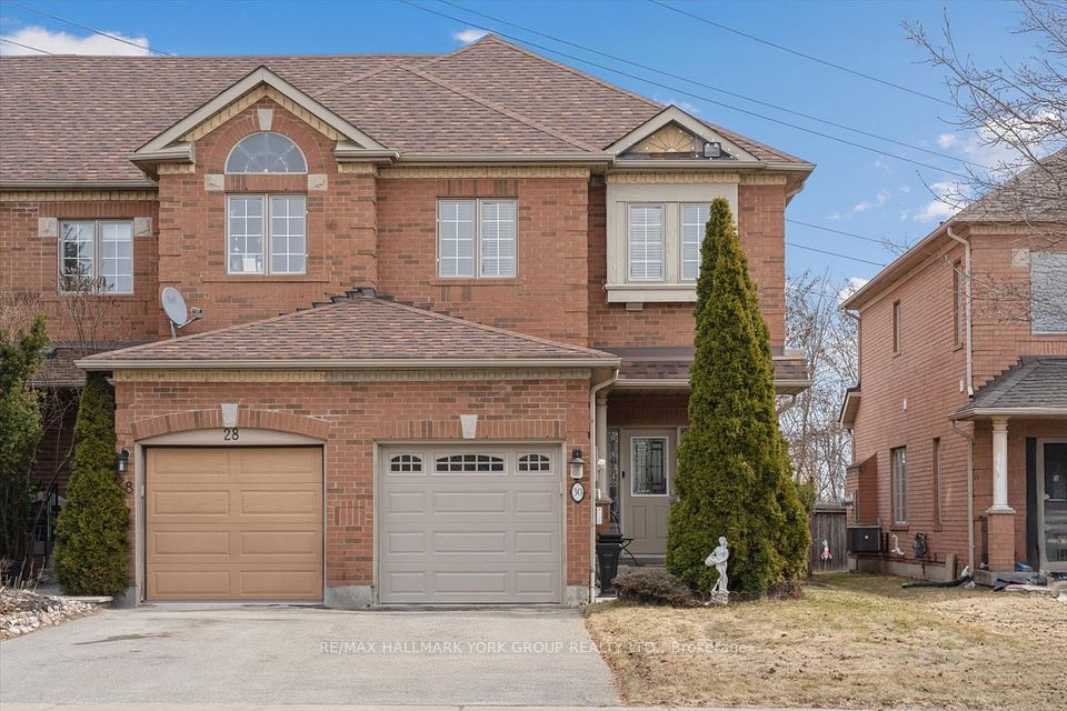 Att/Row/Townhouse at 30 Jordanray Boulevard, Newmarket, ON L3X 2P9, Newmarket