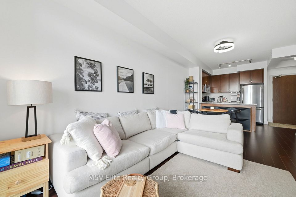 Condo Apartment at 111 Civic Square Gate 330, Aurora, ON L4G 0S6, Aurora