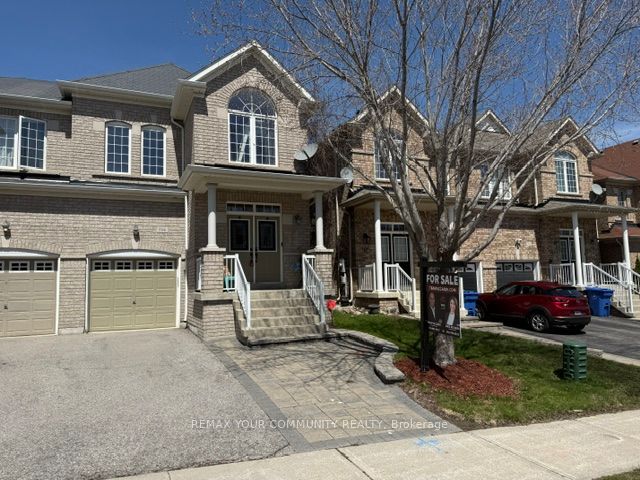 Semi-Detached  at 506 Foxcroft Boulevard, Newmarket, ON L3X 3L6, Newmarket