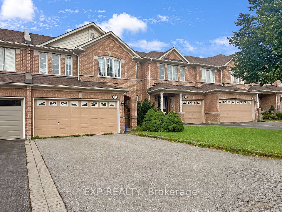 Att/Row/Townhouse at 26 Millcliff Circle Upper, Aurora, ON L4G 7N7, Aurora