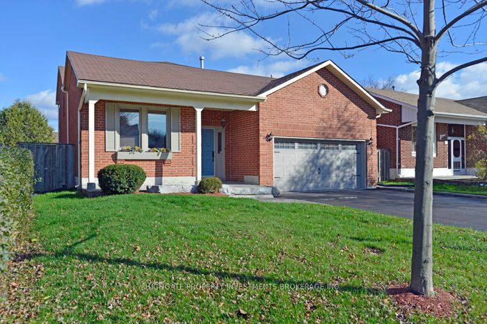 Detached at 221 Sheffield Street, Newmarket, ON L3Y 5X7, Newmarket