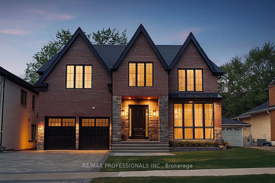 Detached at 152 Wells Street, Aurora, ON L4G 1T7, Aurora