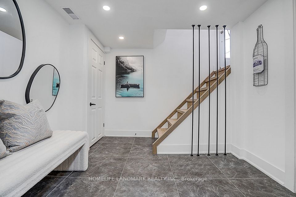 Semi-Detached  at 304 Kerswell Drive Lower 1, Richmond Hill, ON L4C 2X2, Richmond Hill