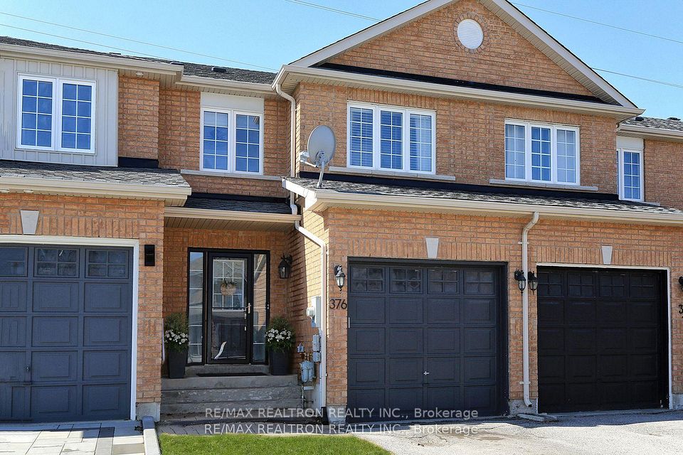 Att/Row/Townhouse at 376 Rannie Road, Newmarket, ON L3X 2N3, Newmarket