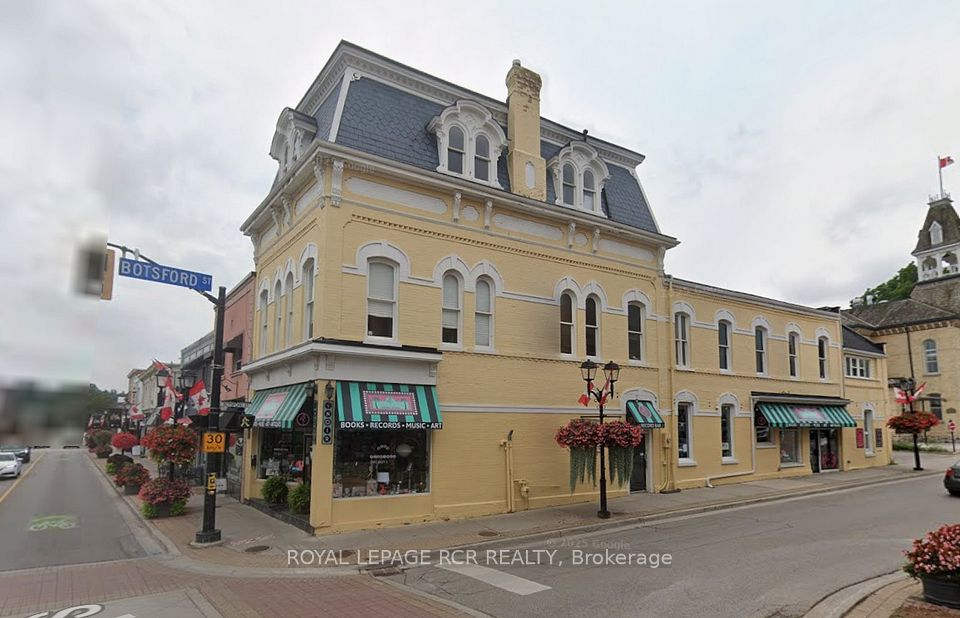 206 Main Street, Newmarket, ON L3Y 3Z3
