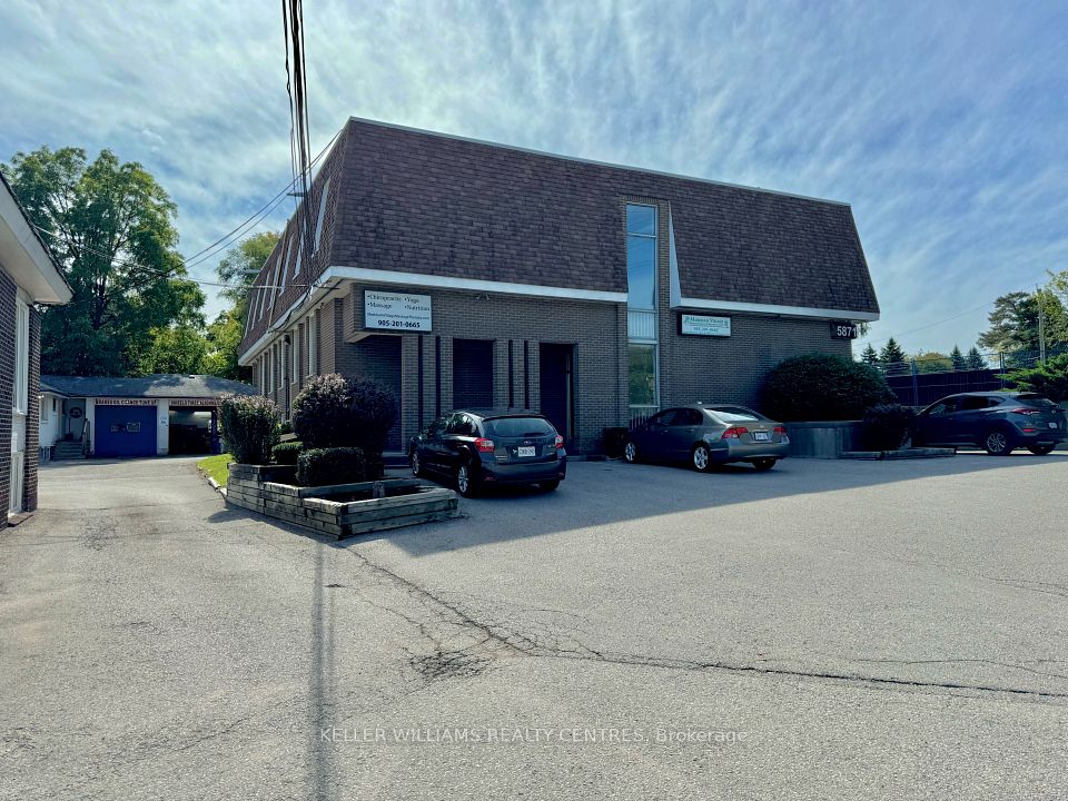5871 Highway 7 Road E 204, Markham, ON L3P 1A3