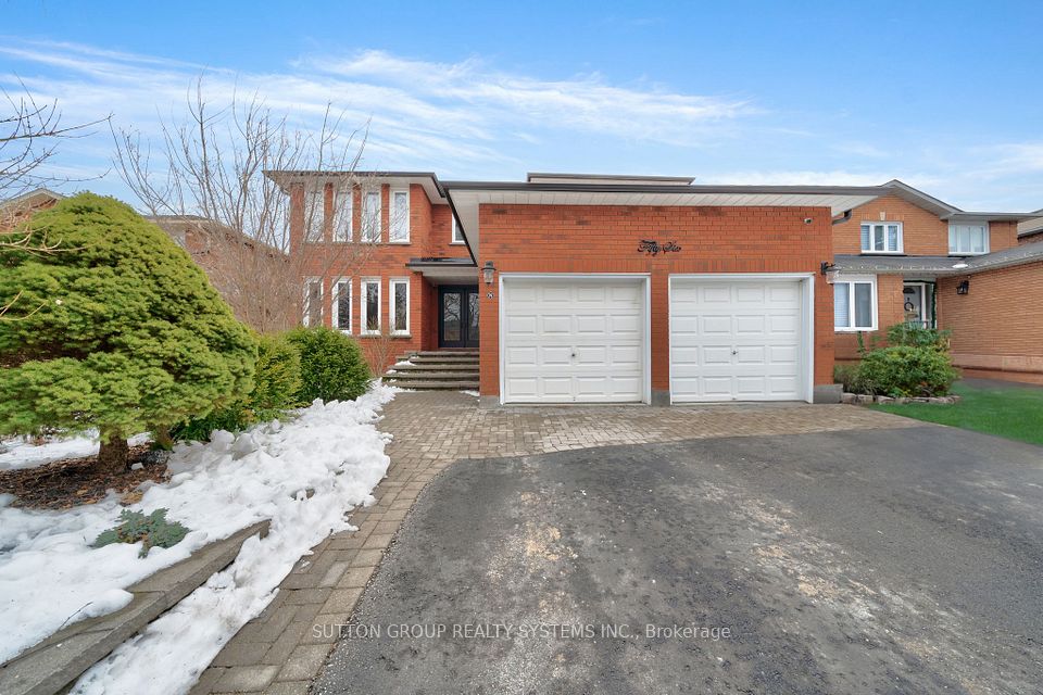 Detached at 56 Ballard Crescent Lower, Newmarket, ON L3X 1S2, Newmarket