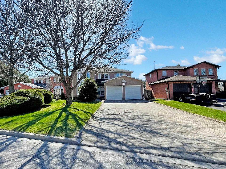 Detached at 426 Herridge Circle, Newmarket, ON L3Y 7H6, Newmarket